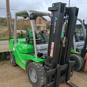 Chariot élévateur 3t gaz Cesab